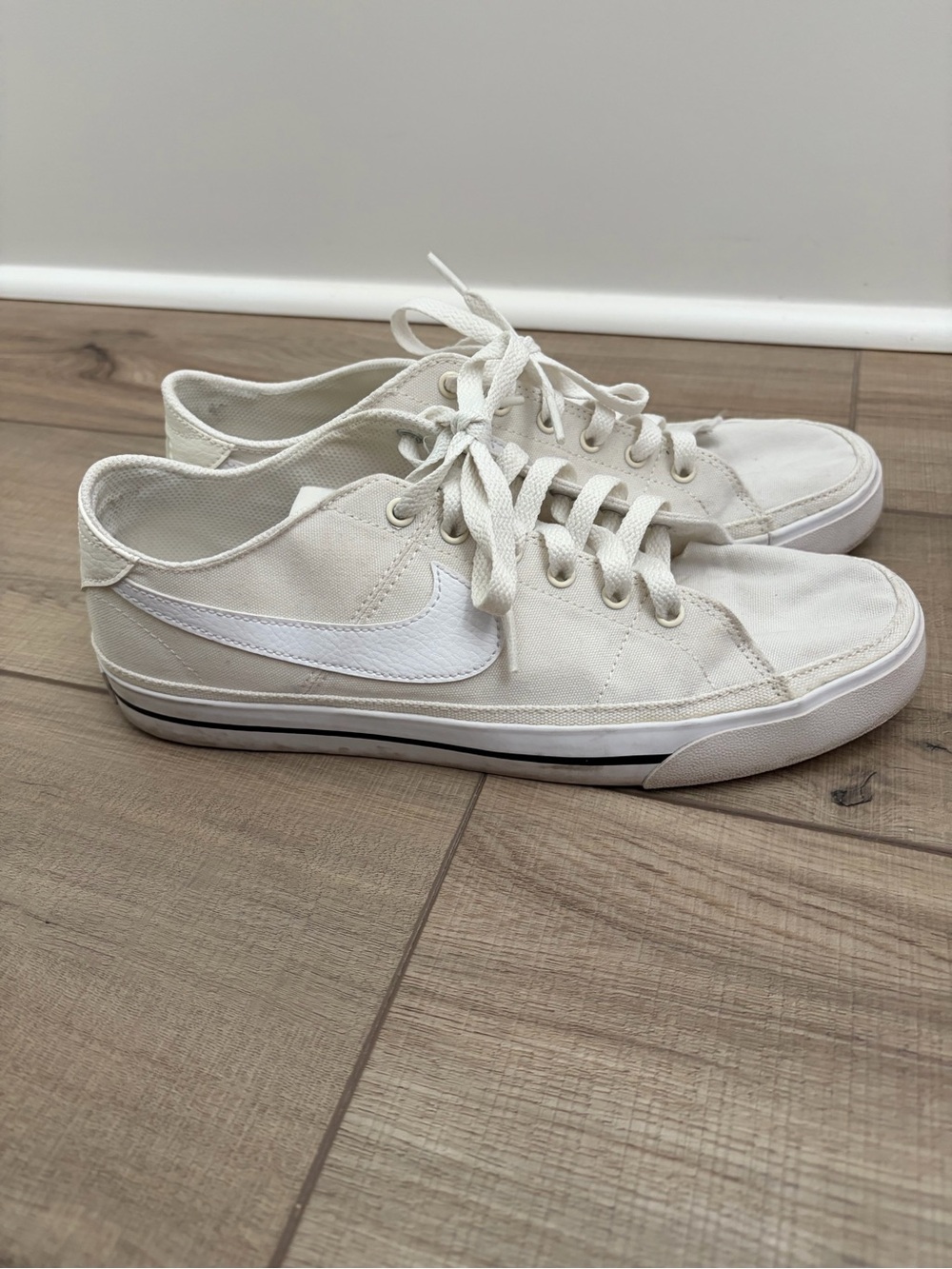 Nike Court Legacy Canvas Off White Black Stripe Low Top Sneakers Women’s 10